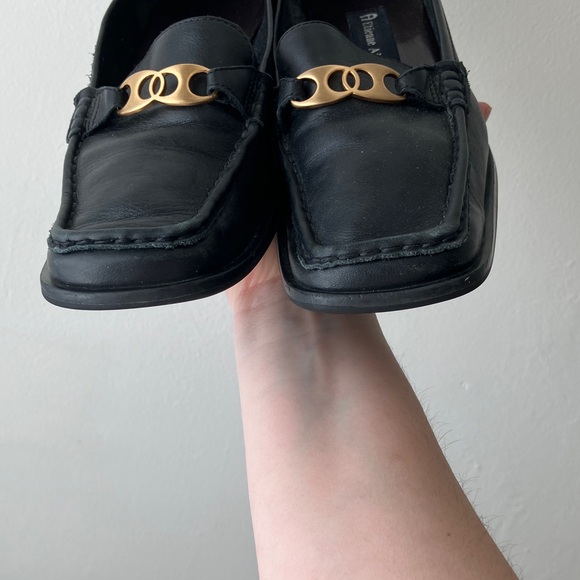 Etienne Aigner • Vintage Otto Loafers in Black - Picture 8 of 10